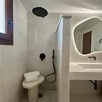 Elia Ii Apartment *