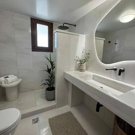 Elia Ii Apartment Melanes