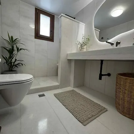 Elia Ii Apartamento