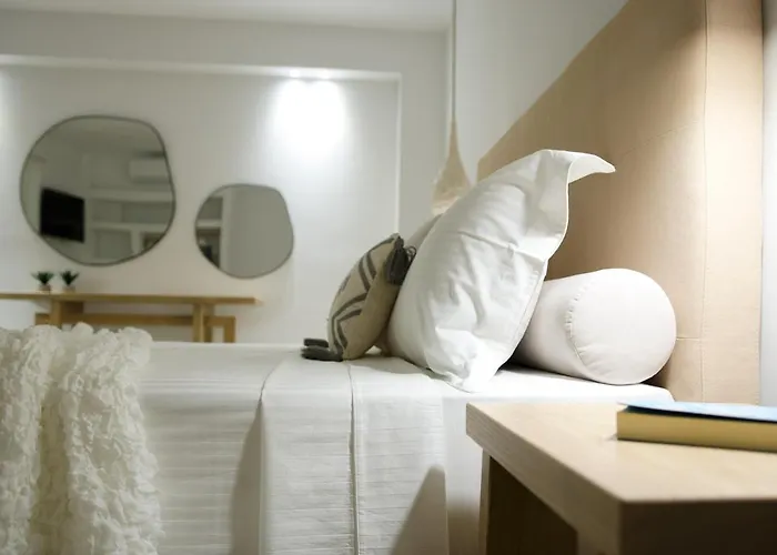 Elia Ii Apartment Mélanes